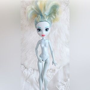 MONSTER HIGH DOLL - LAGOONA BLUE - 2016